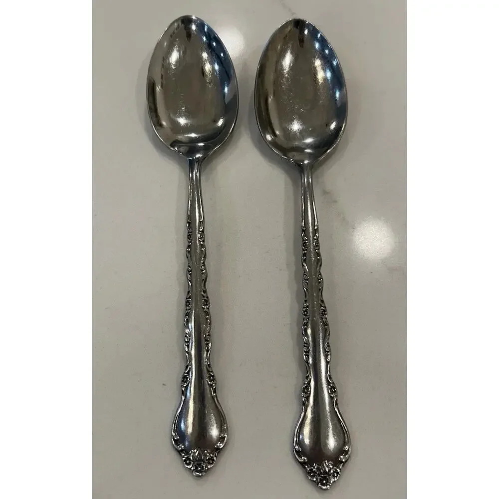 Vtg International GIGI Stainless 1972 Deluxe Flatware Lot of 2 Dessert Spoons
